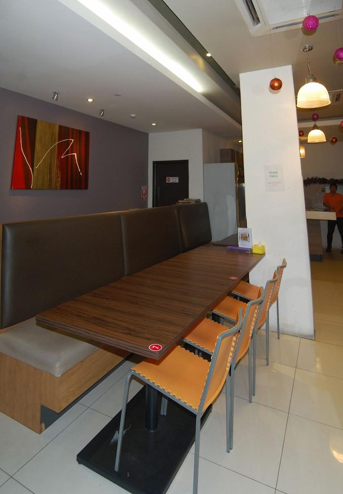 Jin Hotel Пухонг Екстериор снимка