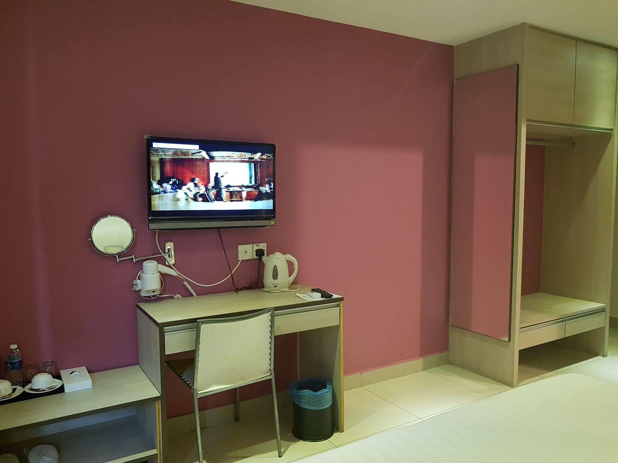 Jin Hotel Пухонг Екстериор снимка