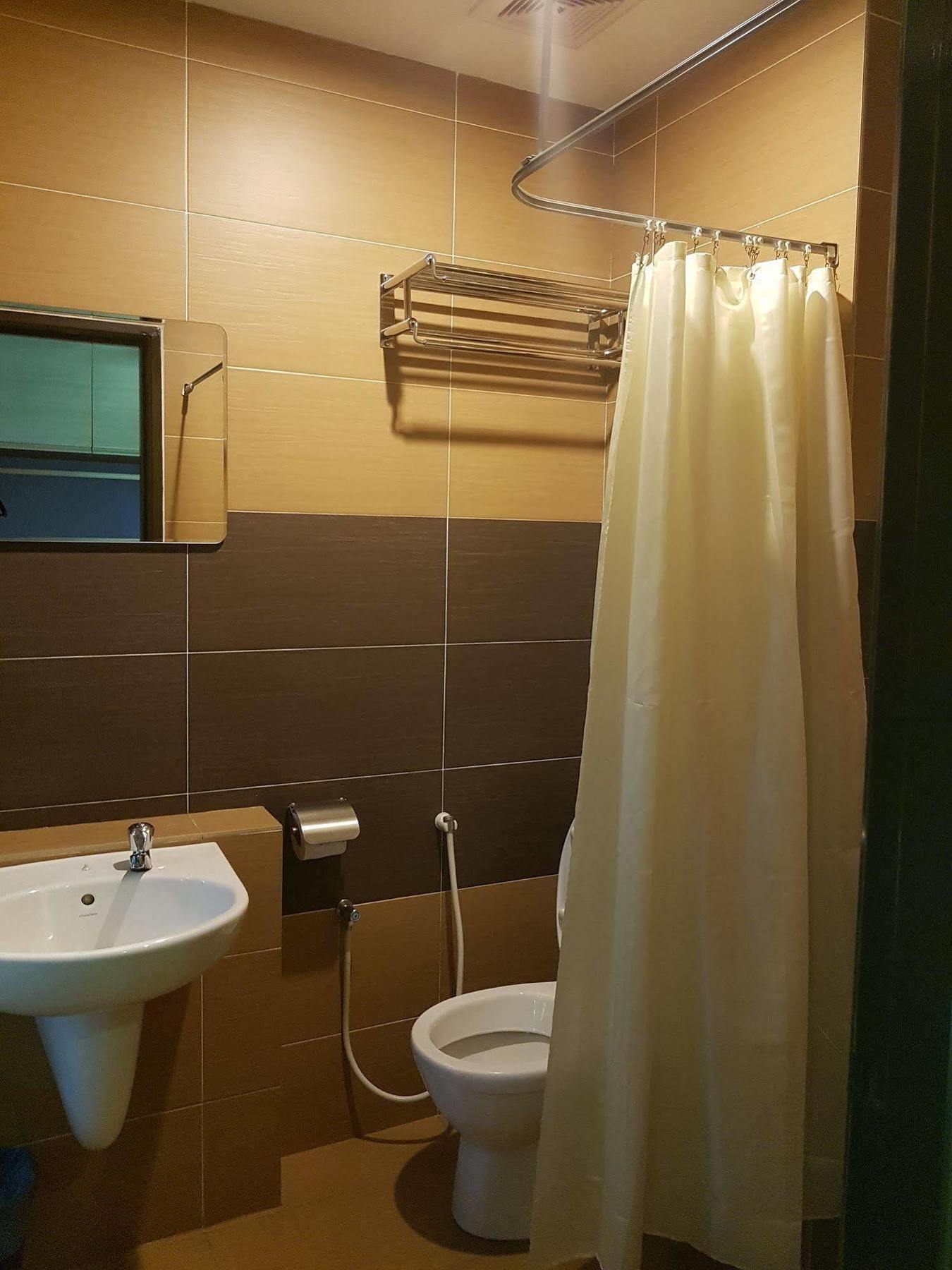 Jin Hotel Пухонг Екстериор снимка