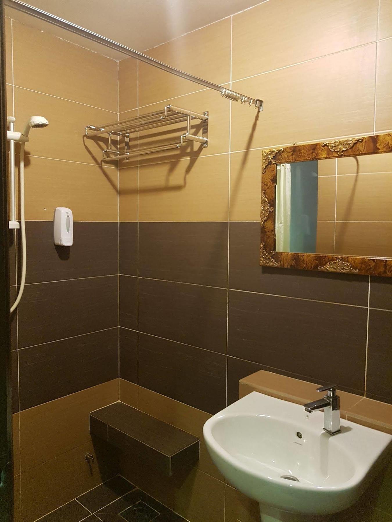 Jin Hotel Пухонг Екстериор снимка