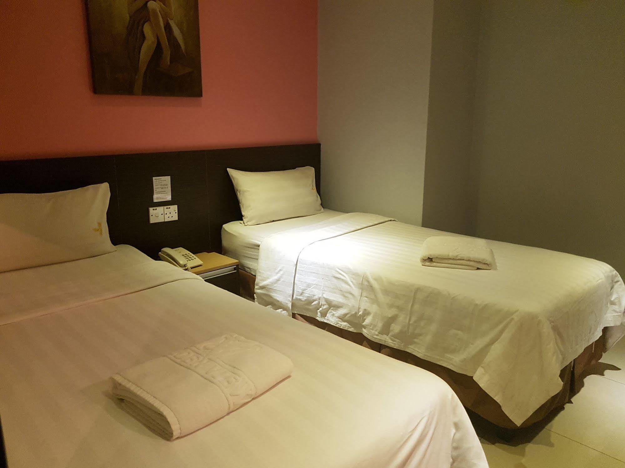 Jin Hotel Пухонг Екстериор снимка